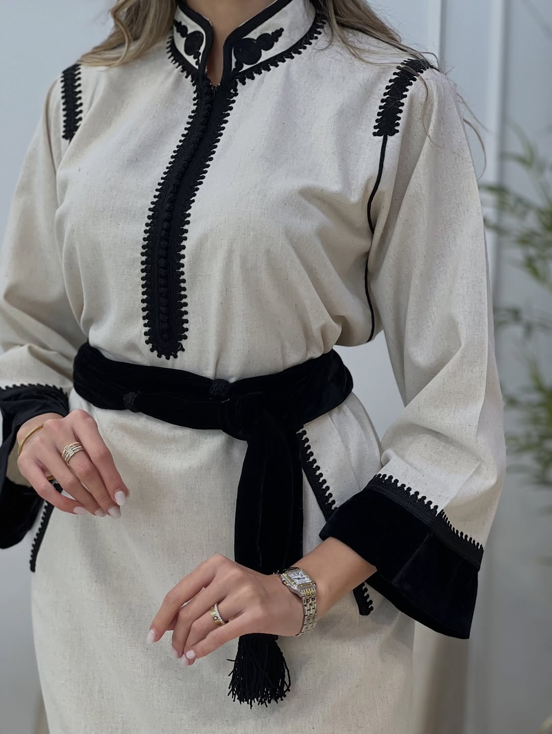 ✨ Caftan en Lin Élégant – Intemporalité &amp; Raffinement