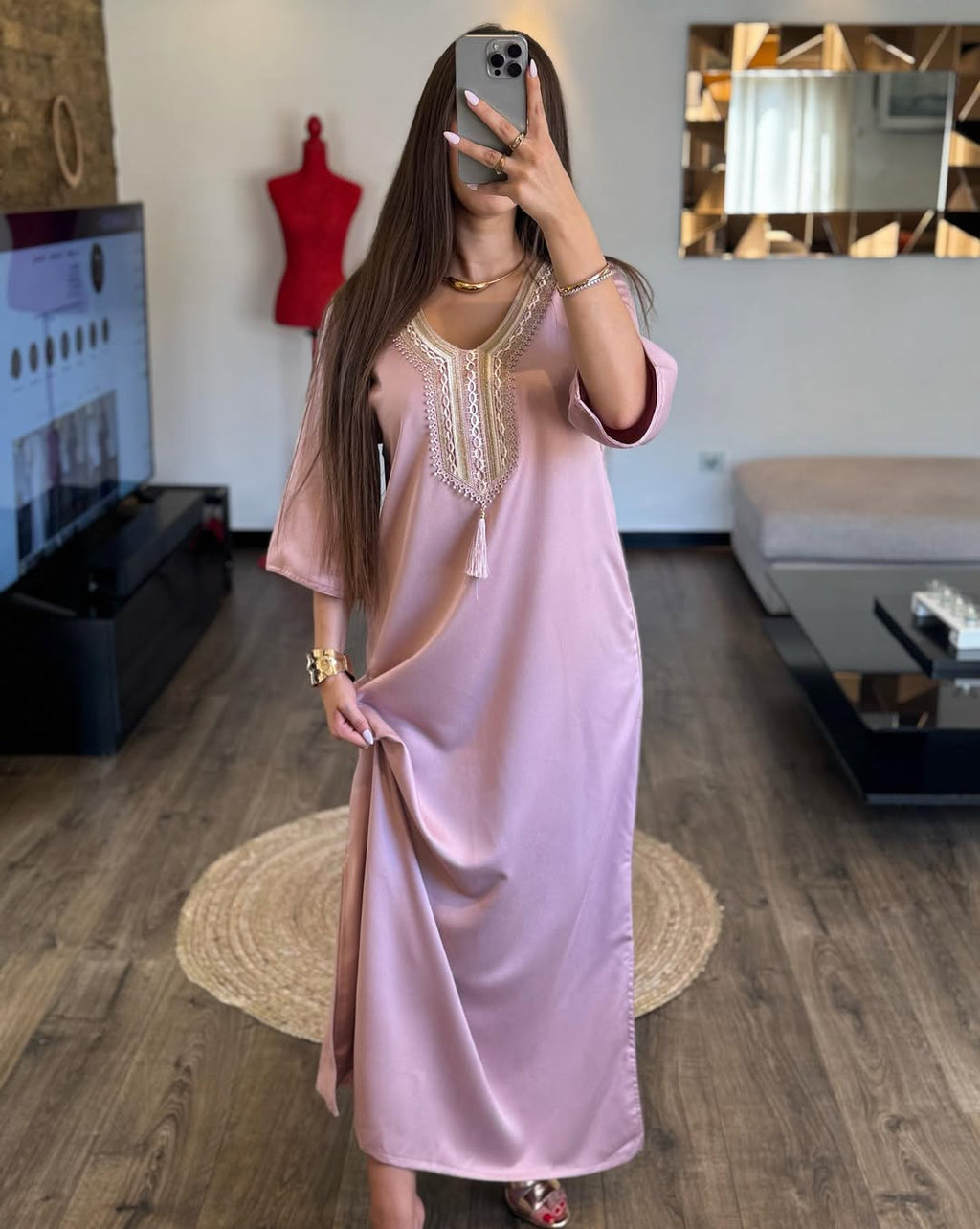 Abaya Chic et Élégante – Confort & Raffinement au Quotidien