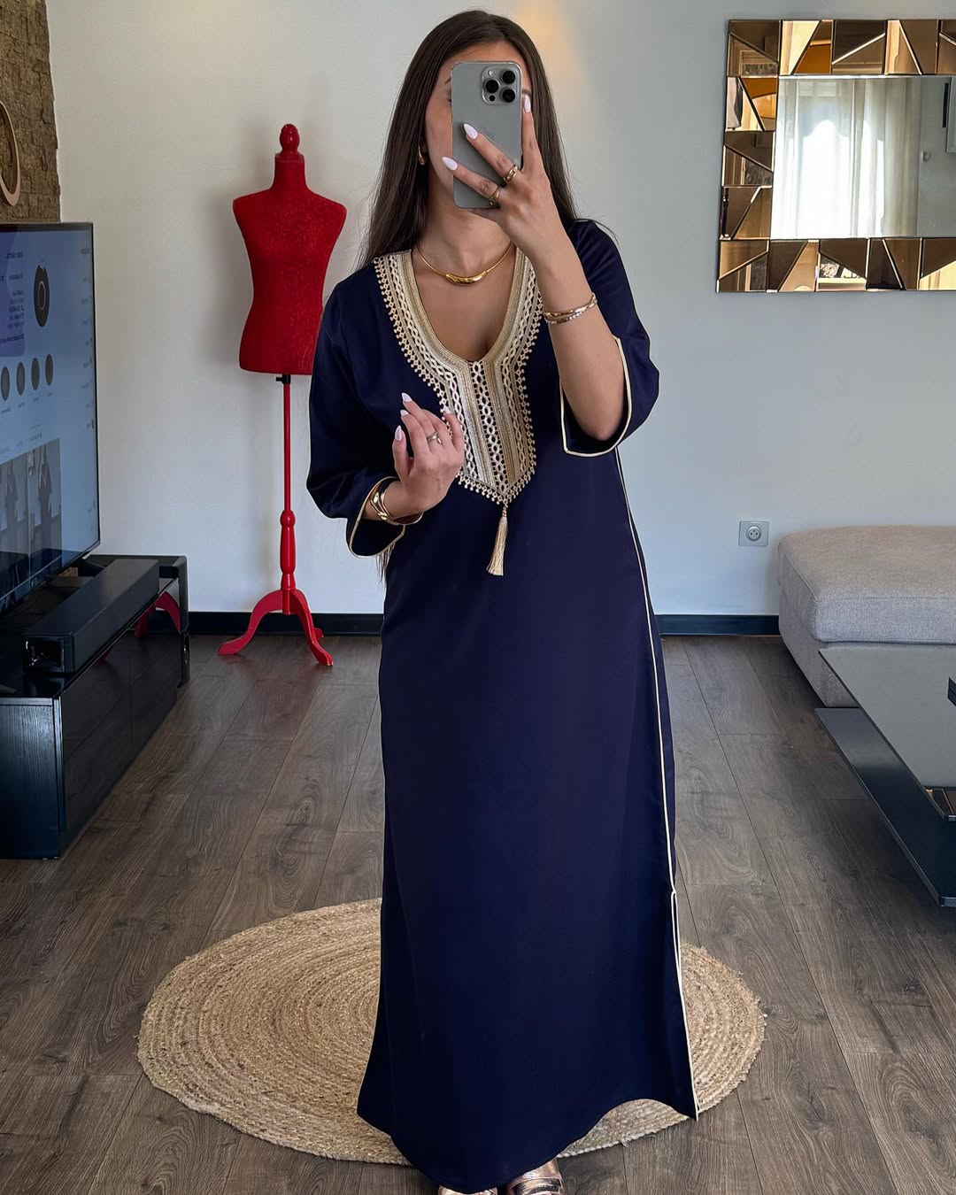 Abaya Chic et Élégante – Confort & Raffinement au Quotidien