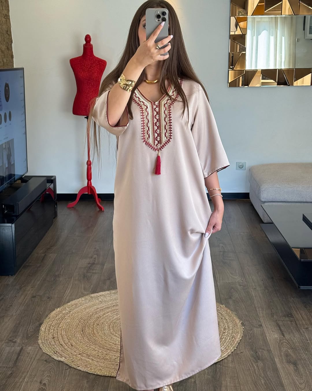 Abaya Chic et Élégante – Confort & Raffinement au Quotidien