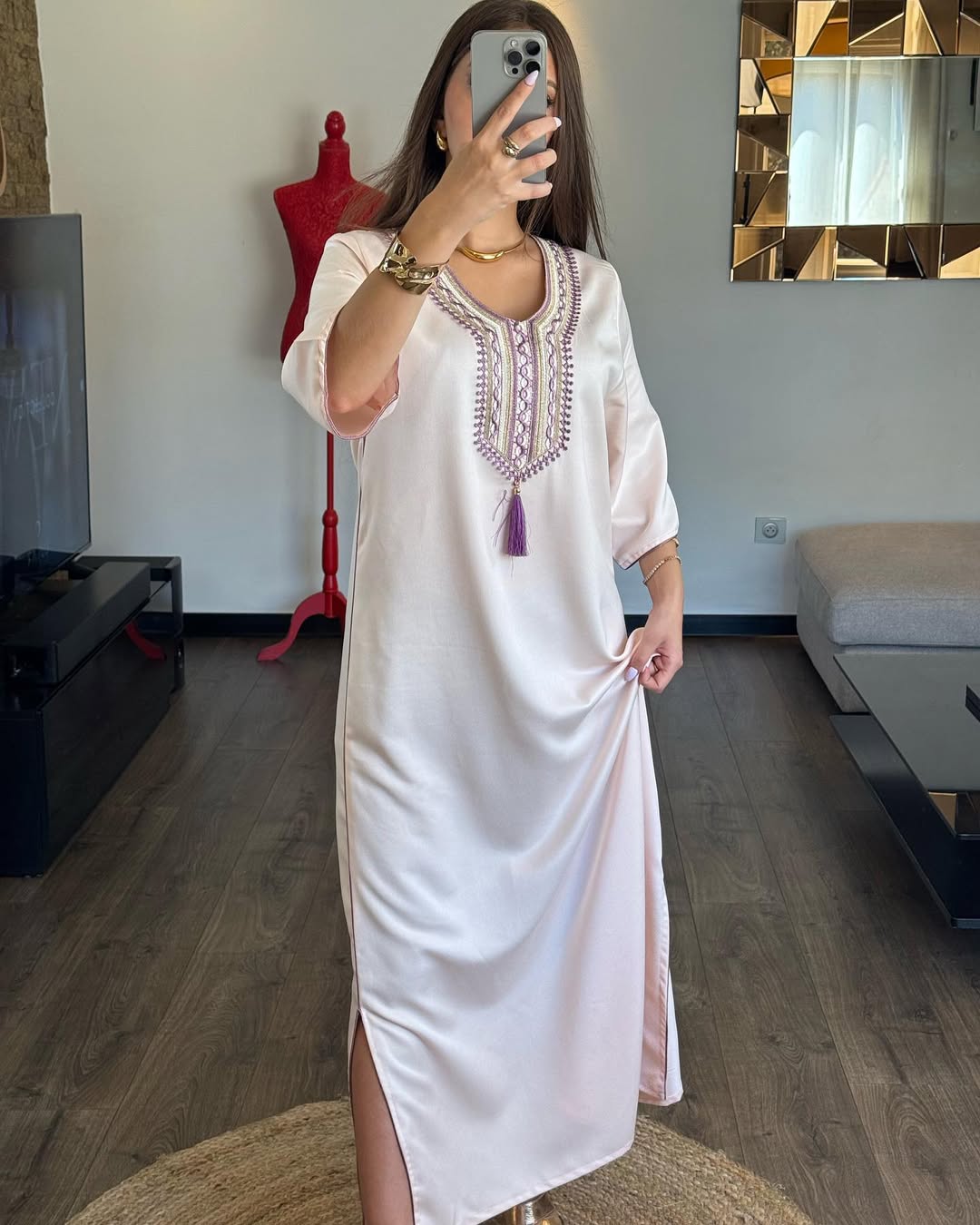 Abaya Chic et Élégante – Confort & Raffinement au Quotidien