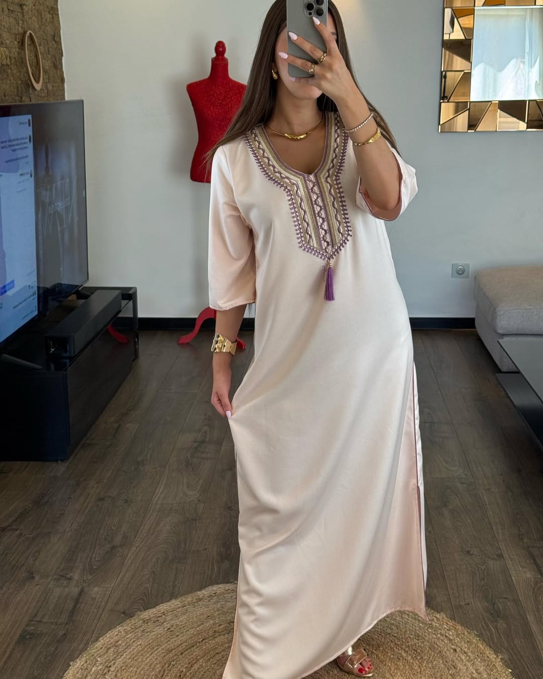 Abaya Chic et Élégante – Confort & Raffinement au Quotidien