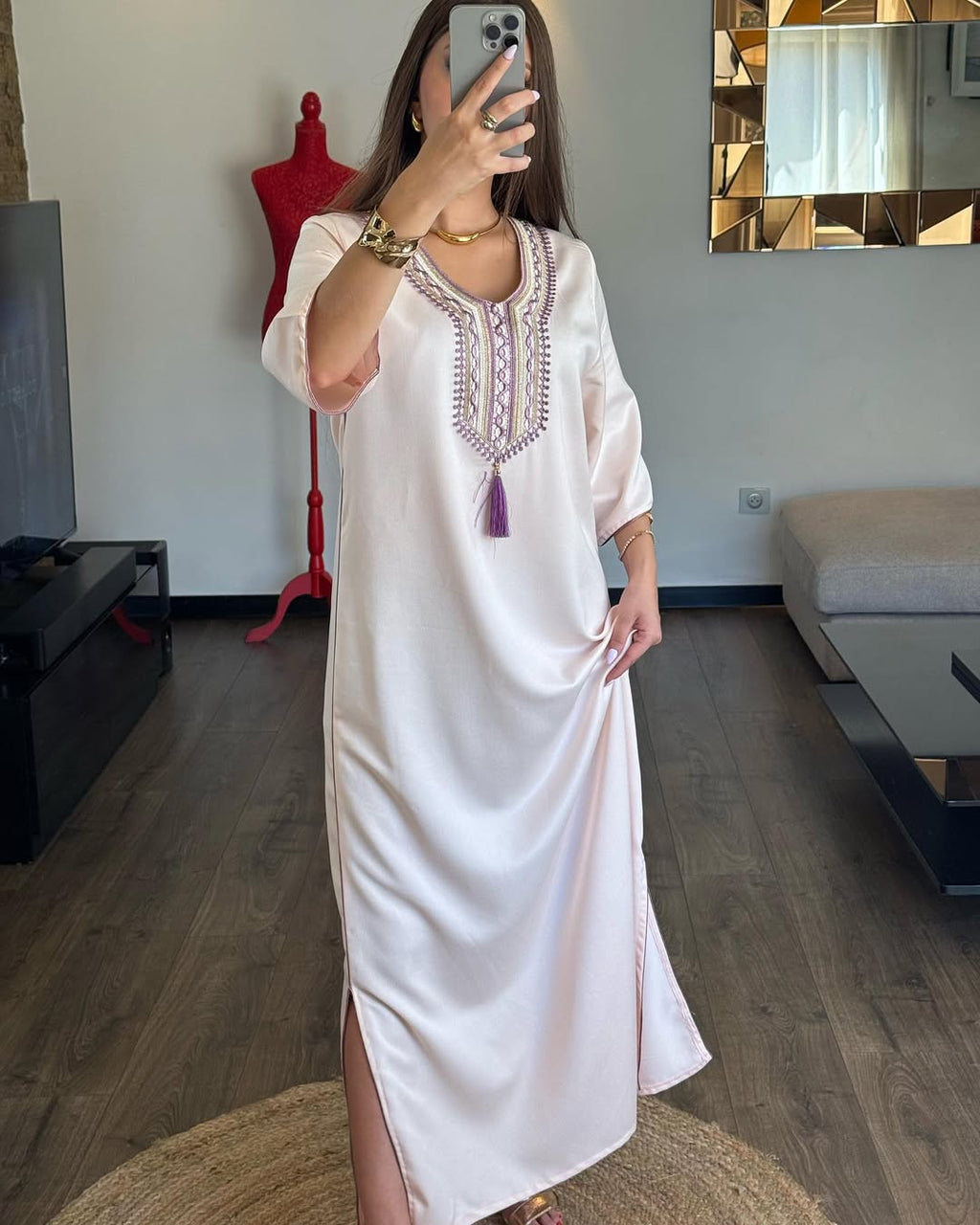 Abaya Chic et Élégante – Confort & Raffinement au Quotidien