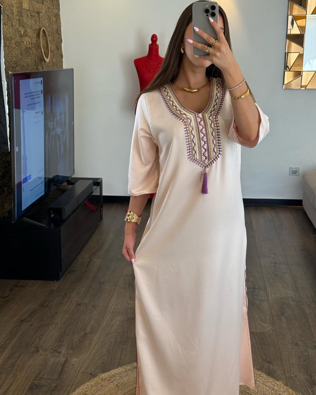 Abaya Chic et Élégante – Confort & Raffinement au Quotidien