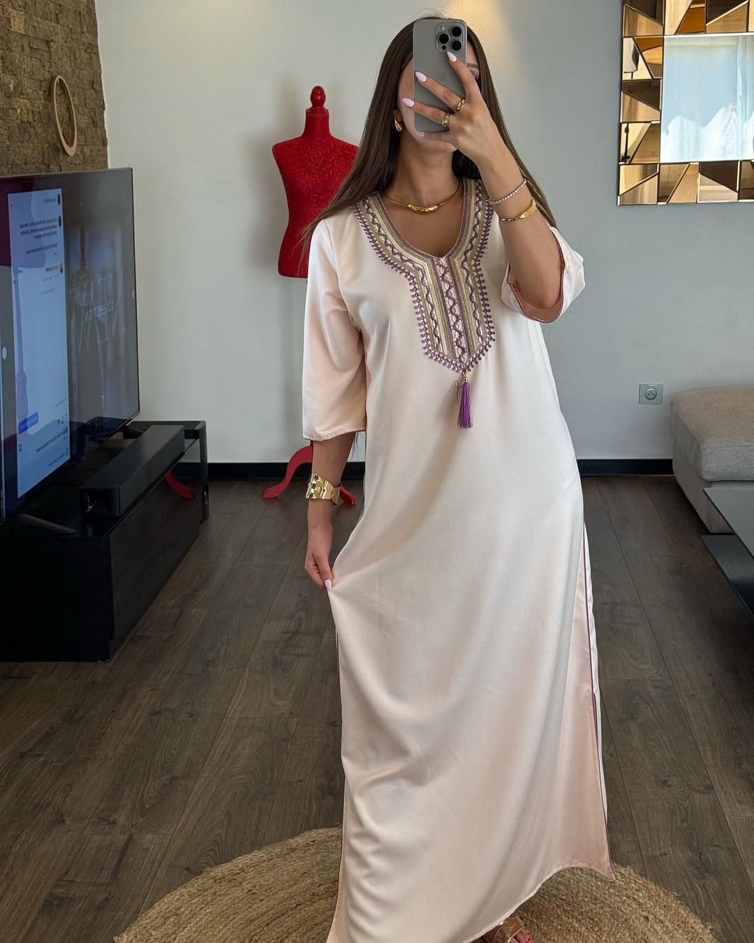 Abaya Chic et Élégante – Confort & Raffinement au Quotidien