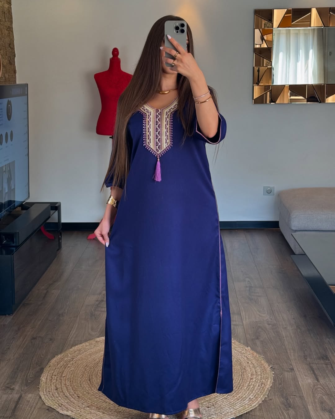 Abaya Chic et Élégante – Confort & Raffinement au Quotidien