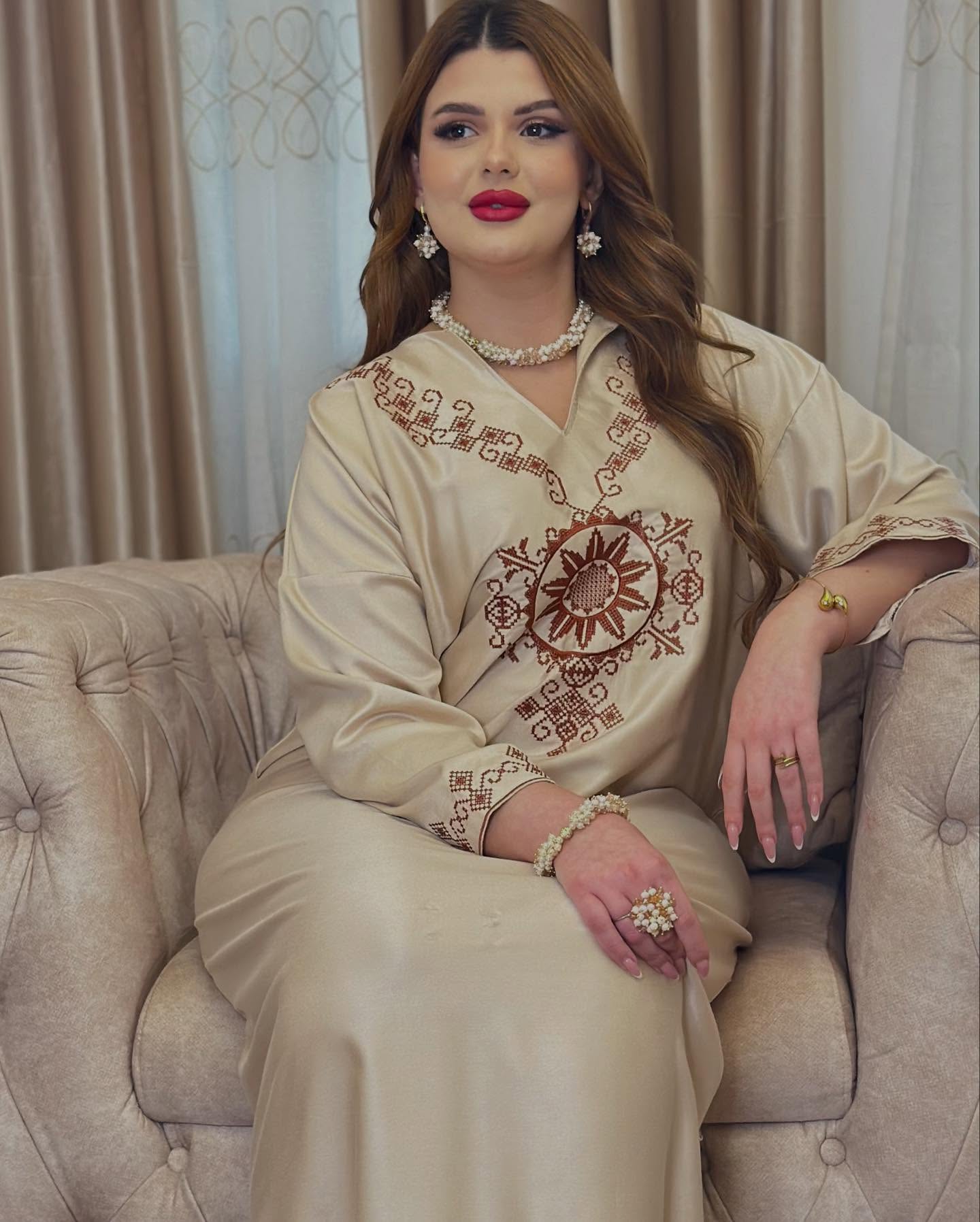 ✨ Caftan Élégance Dorée ✨