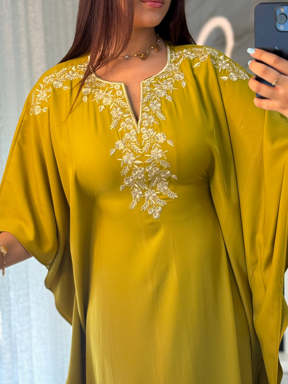 Caftan Sofia – La pièce phare de votre garde-robe élégante