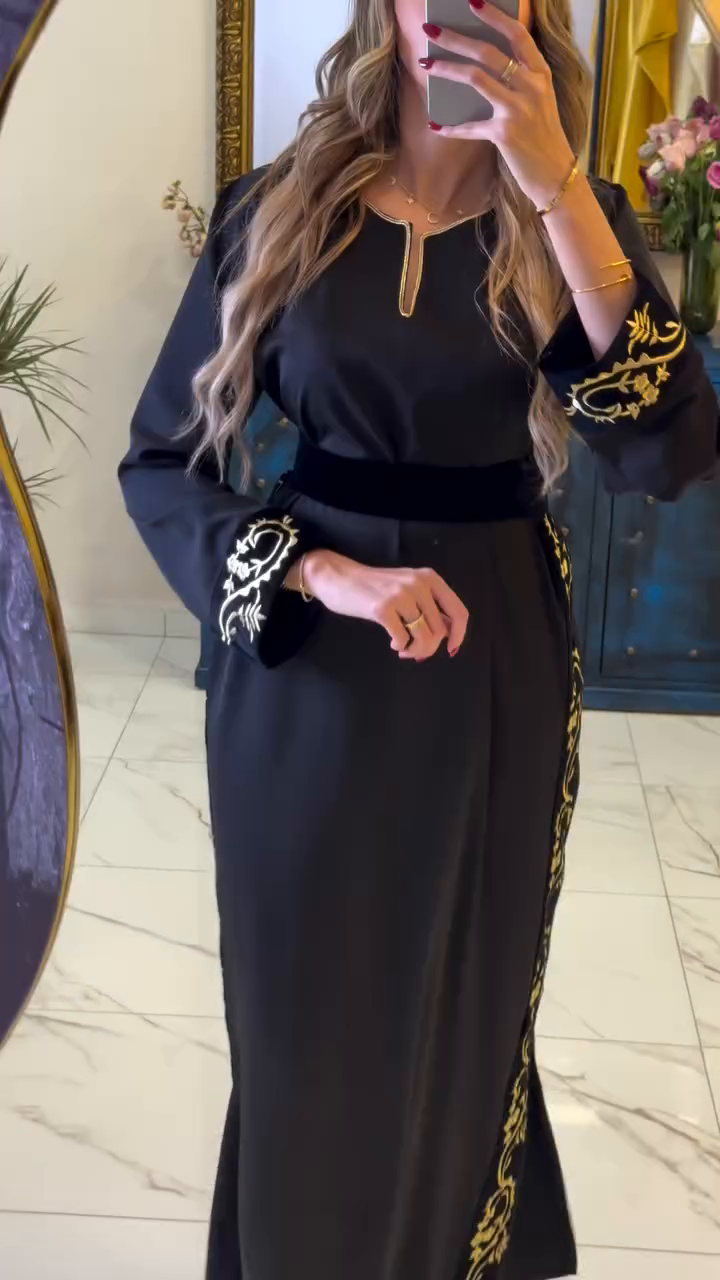 🌹 Caftan Noir Élégance Intemporelle – Raffinement & Modernité 🌹