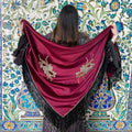 Châle Royal Grenat – Élégance & Raffinement