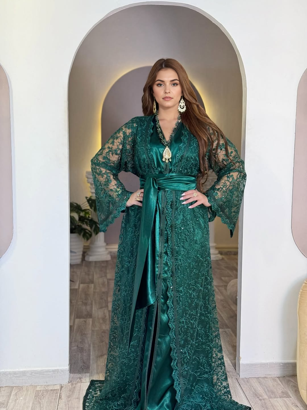 🌿 Caftan Vert Émeraude – Élégance et Mystère 🌿