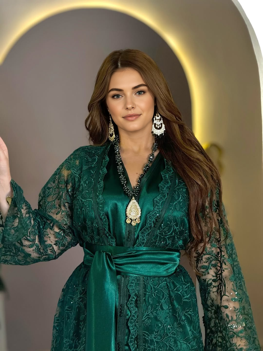 🌿 Caftan Vert Émeraude – Élégance et Mystère 🌿