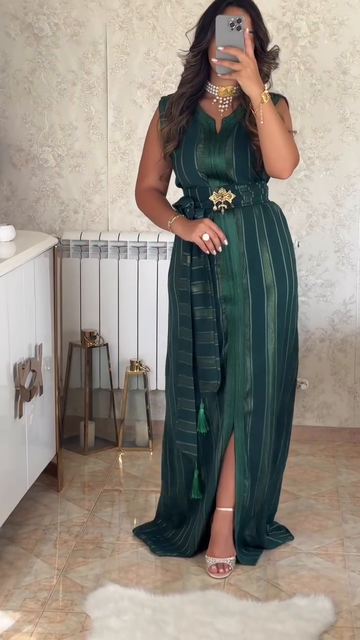 ✨ Caftan Nedjma Vert Émeraude – Élégance et modernité intemporelles ✨