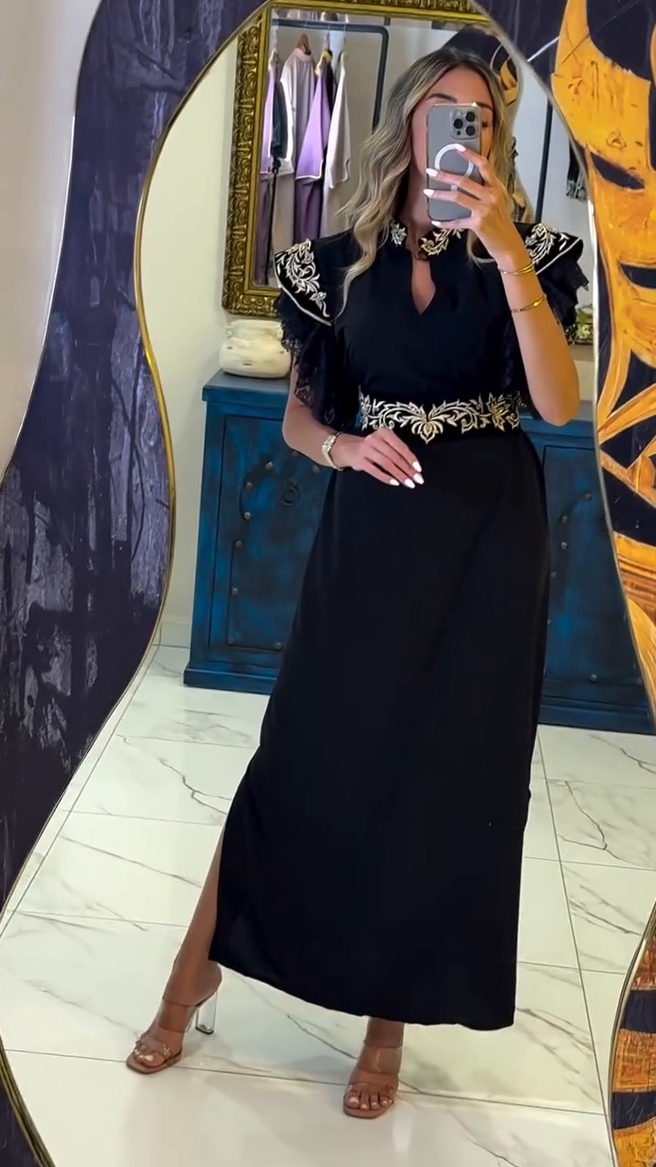 Caftan Noir Prestige – Dentelle, Velours & Broderies Dorées
