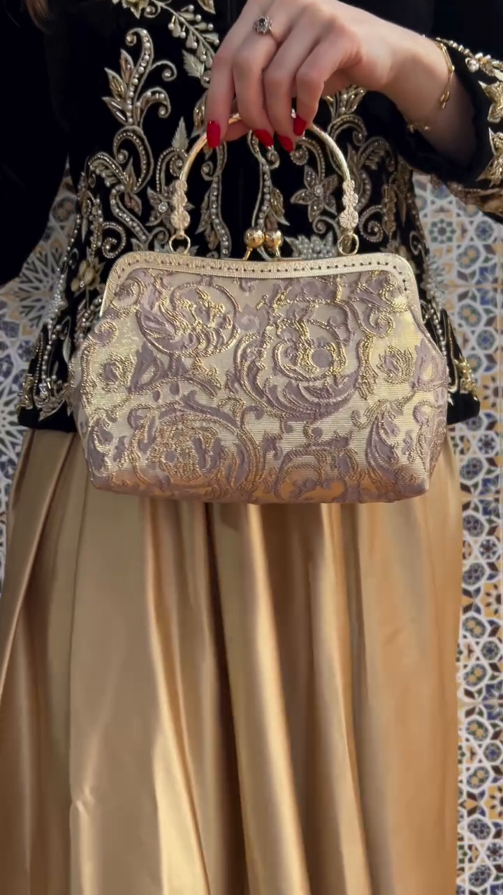 ✨ Sac en Brocard Sable Rosé Étincelant – Élégance Lumineuse ✨