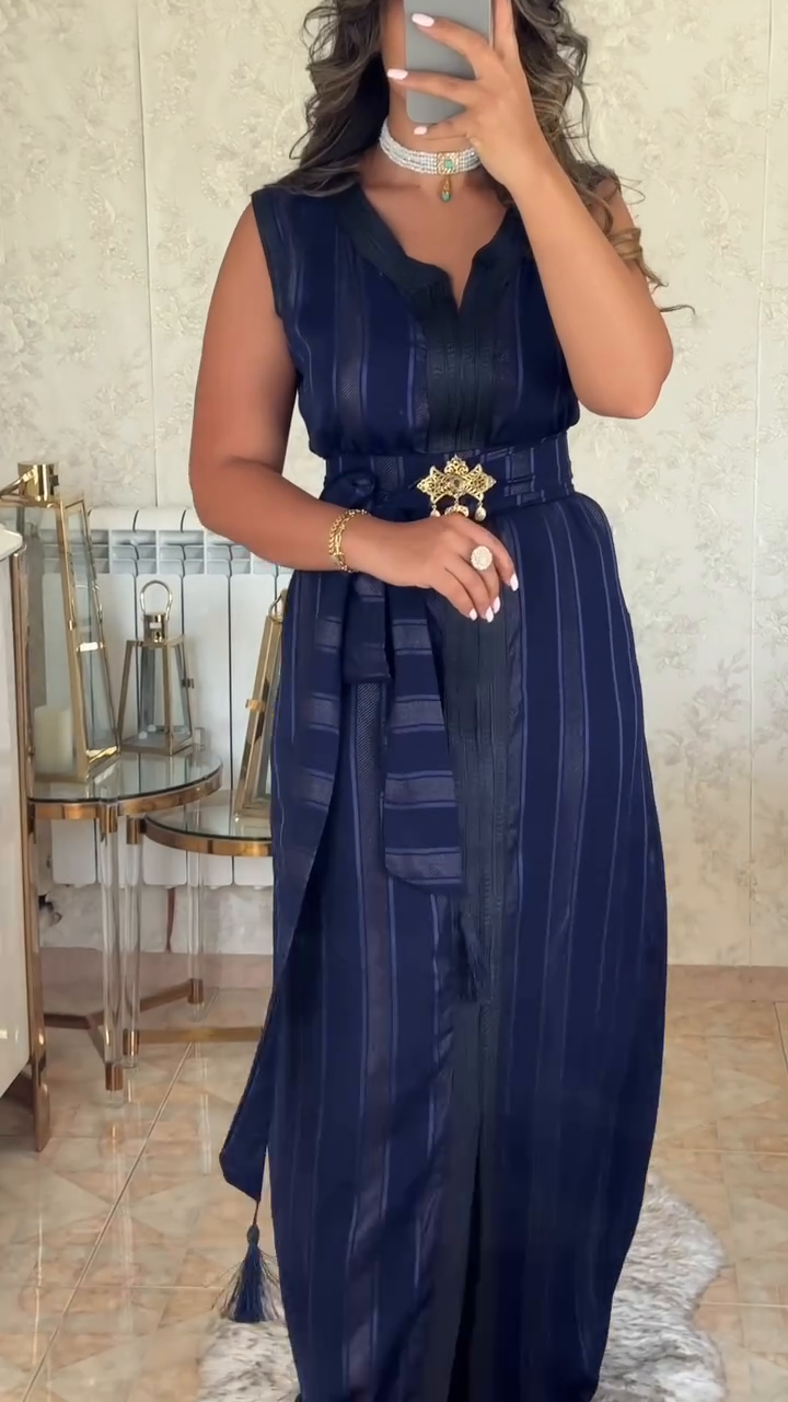 💙 Caftan Nedjma Bleu Nuit – La Nuit, la Noblesse, l’Éclat