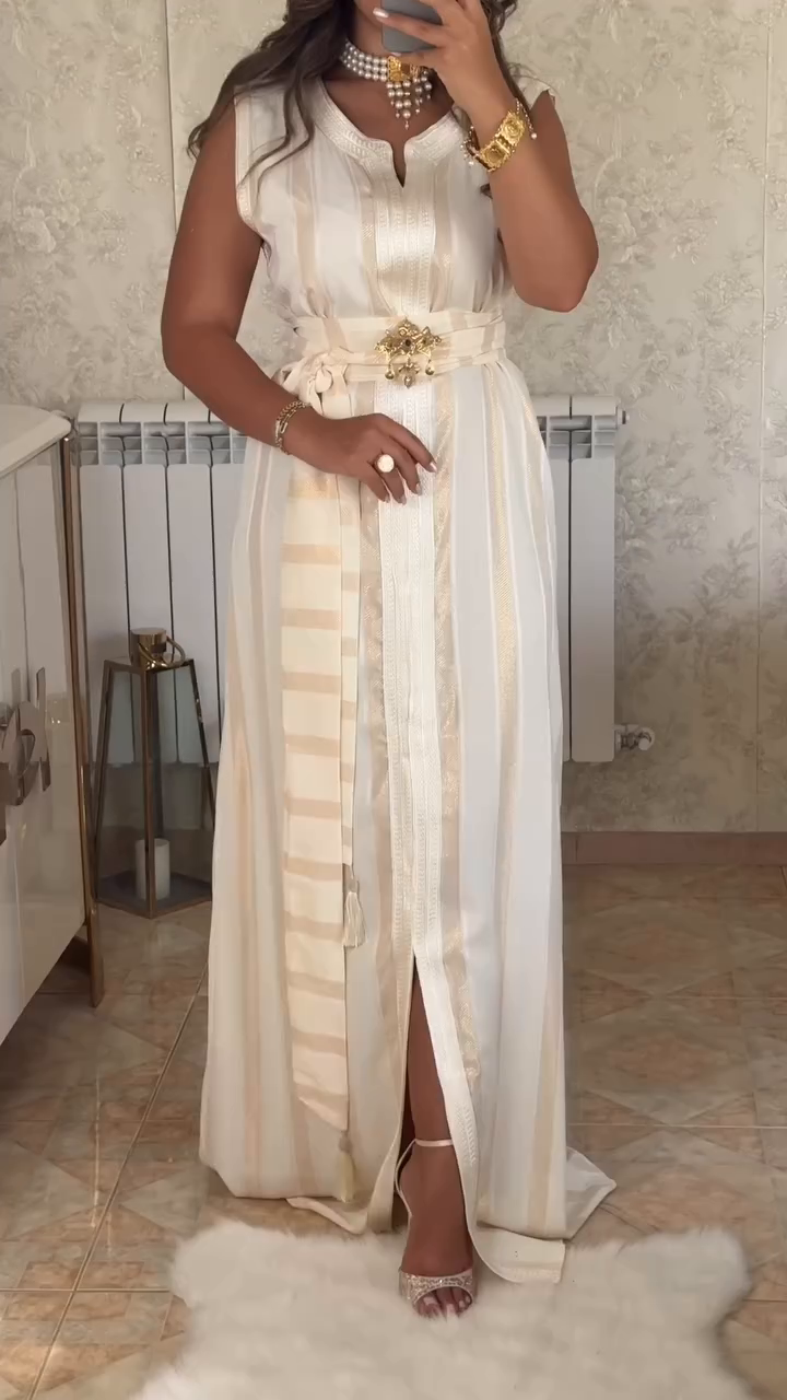 ✨ Caftan Nedjma Sable Doré – Harmonie et raffinement intemporel ✨