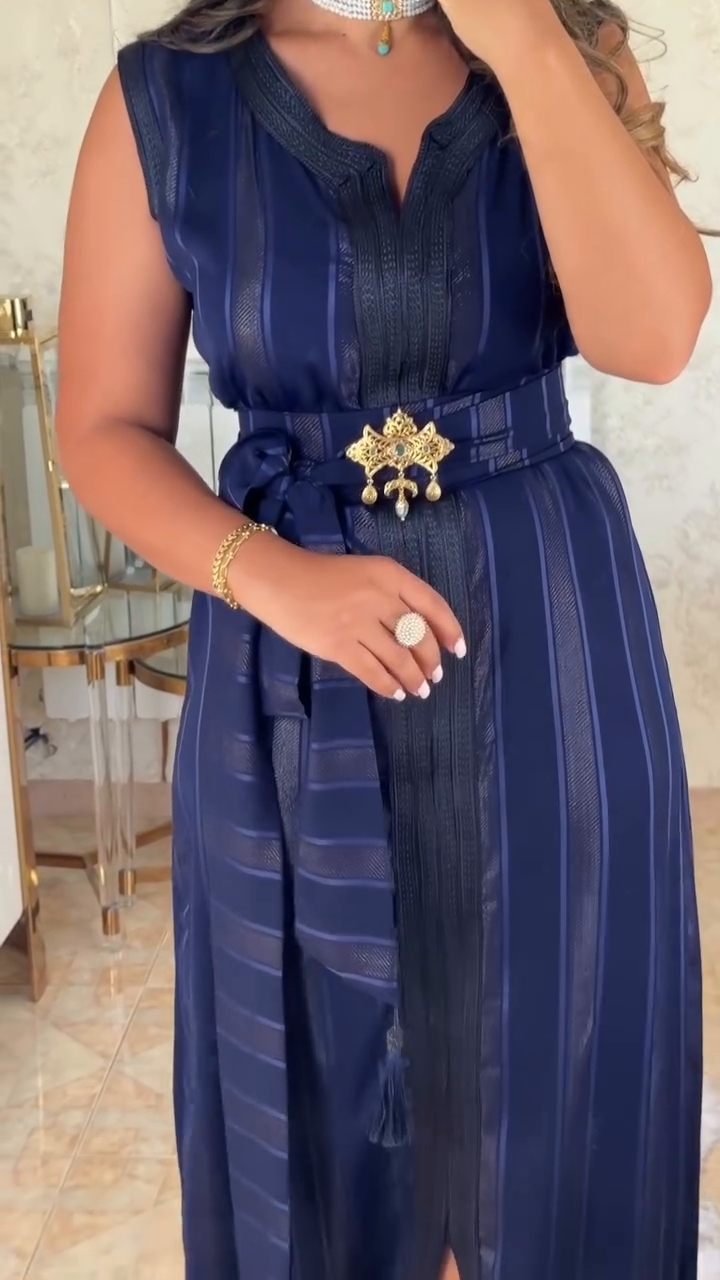 💙 Caftan Nedjma Bleu Nuit – La Nuit, la Noblesse, l’Éclat