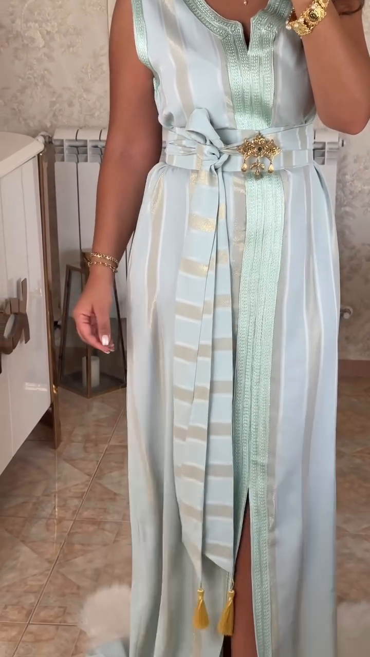 ✨ Caftan Nedjma Bleu Céleste – Élégance et modernité revisitées ✨