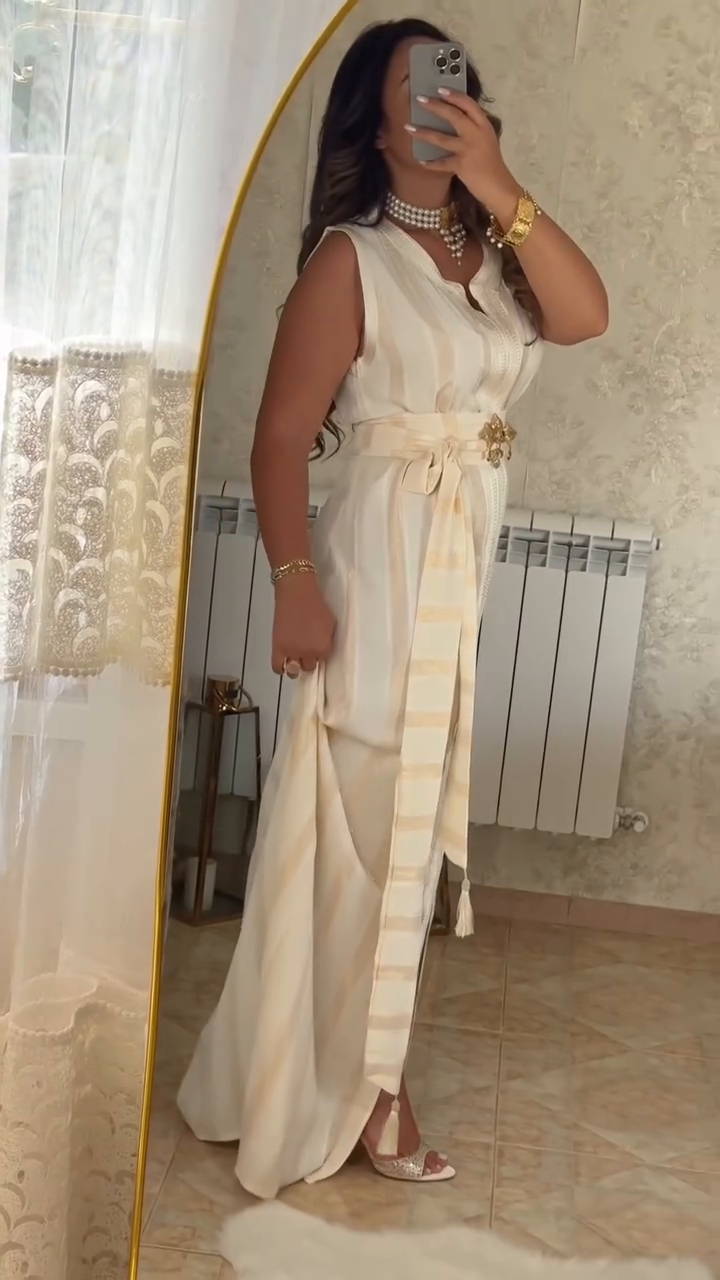 ✨ Caftan Nedjma Sable Doré – Harmonie et raffinement intemporel ✨