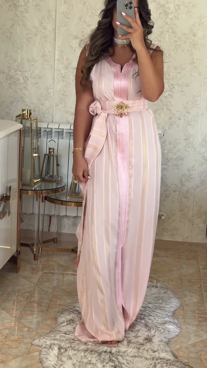 🌸 Caftan Nedjma – Rose poudré & éclat doré 🌸