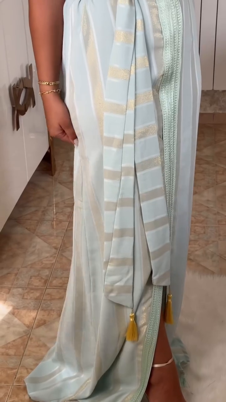 ✨ Caftan Nedjma Bleu Céleste – Élégance et modernité revisitées ✨