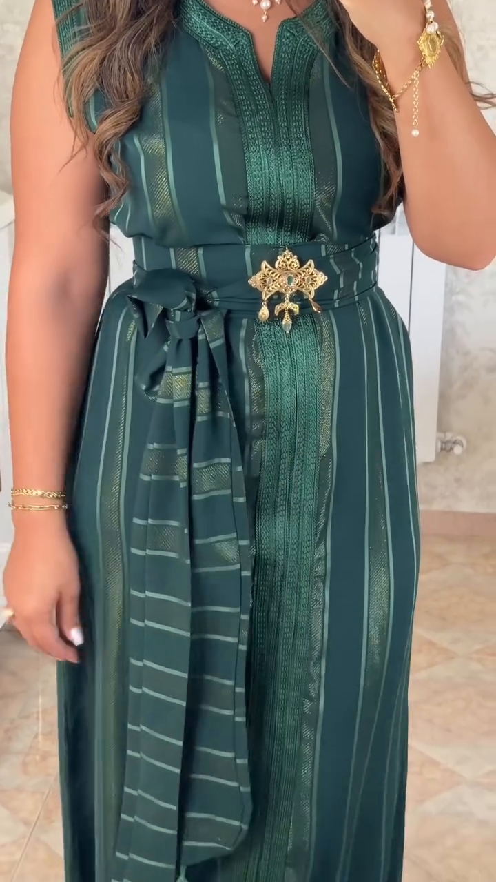 ✨ Caftan Nedjma Vert Émeraude – Élégance et modernité intemporelles ✨