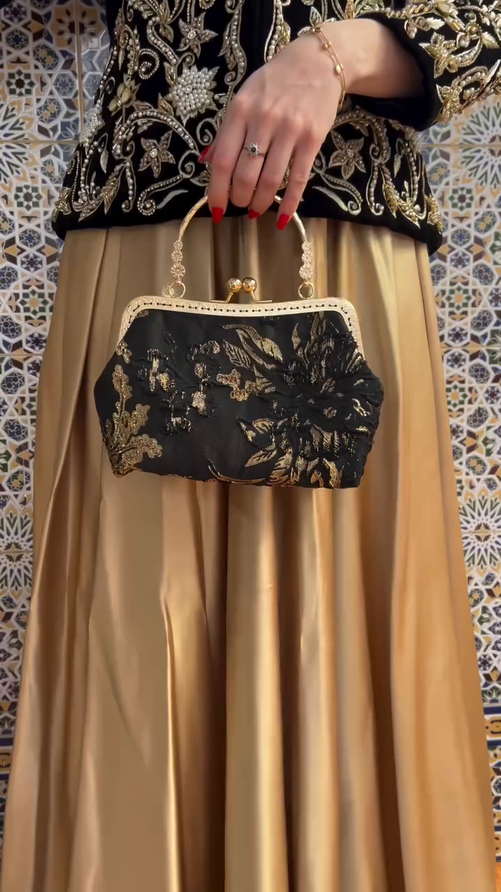 ✨ Sac en Brocard Noir &amp; Doré – Élégance Royale ✨