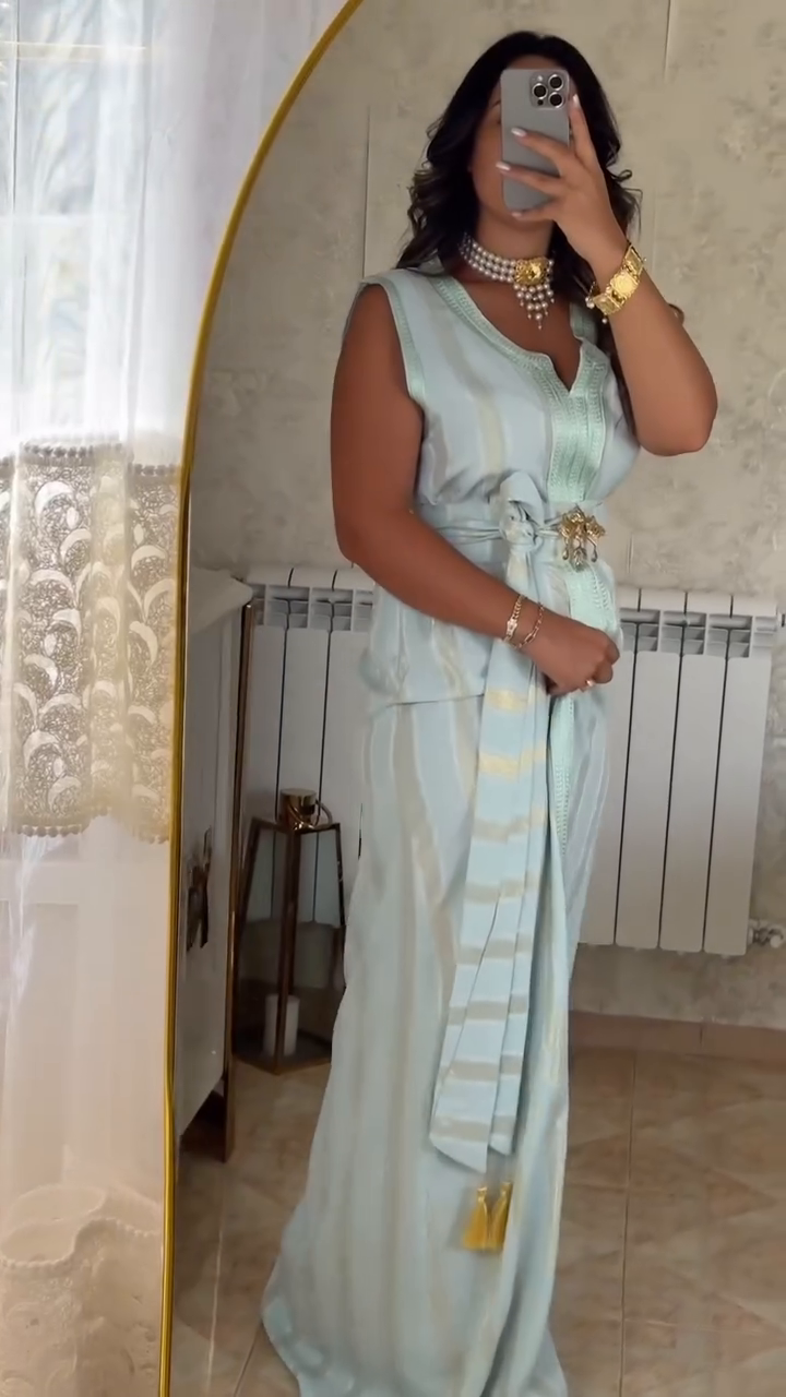 ✨ Caftan Nedjma Bleu Céleste – Élégance et modernité revisitées ✨