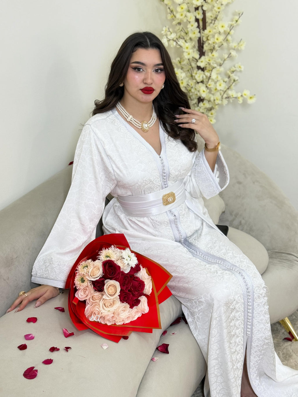 ✨ Caftan Élégance Kamkha Blanc  – Raffinement Oriental & Allure Féminine