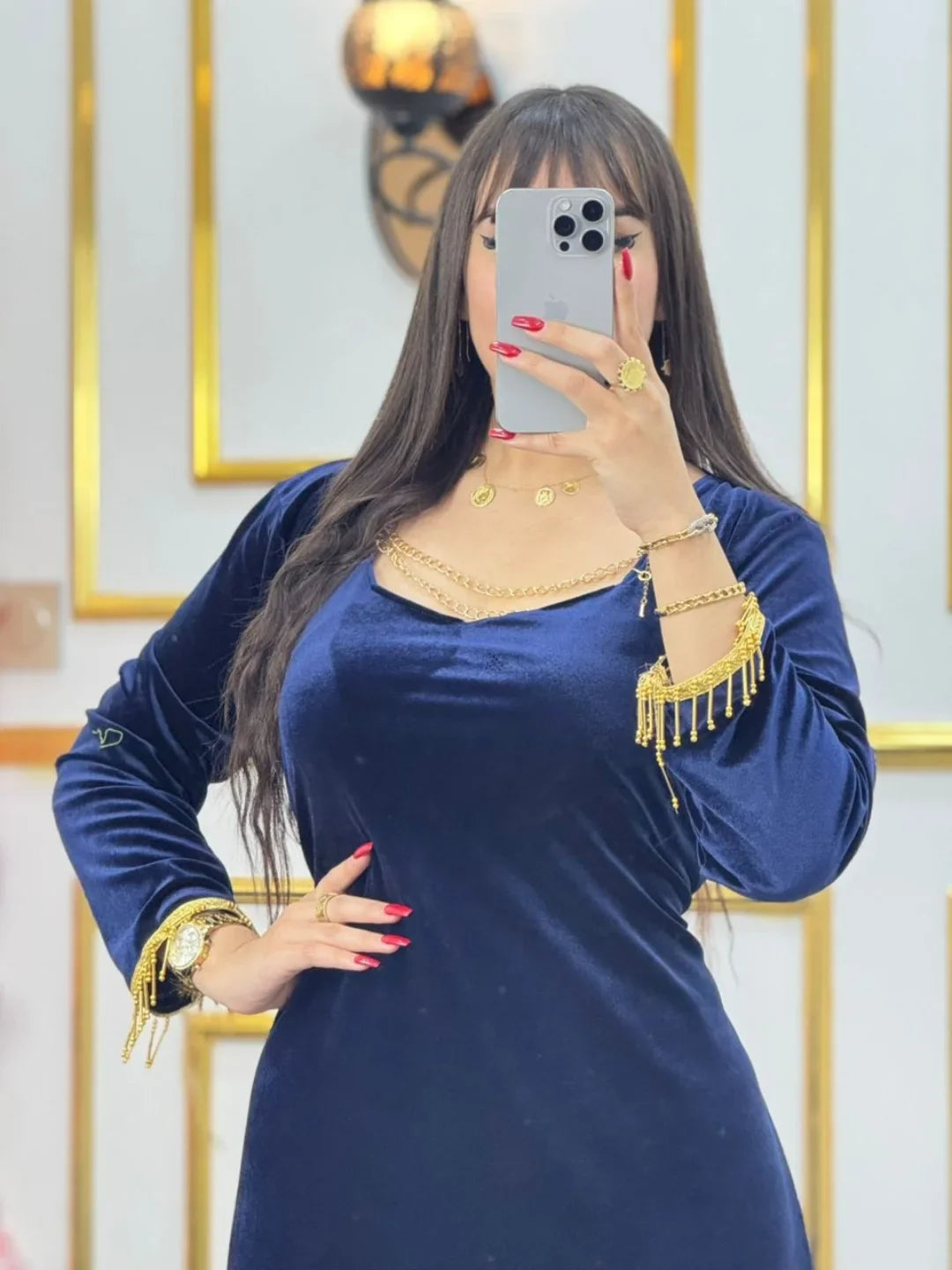 🌹 Robe Élégance Velours – L’art du raffinement