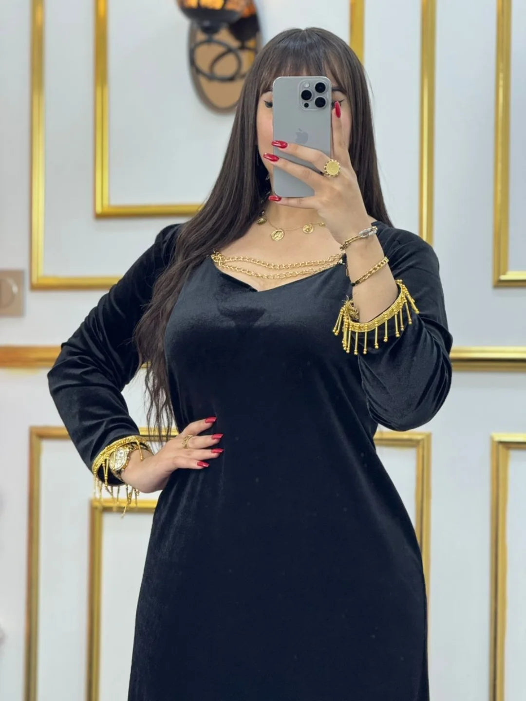 🌹 Robe Élégance Velours – L’art du raffinement