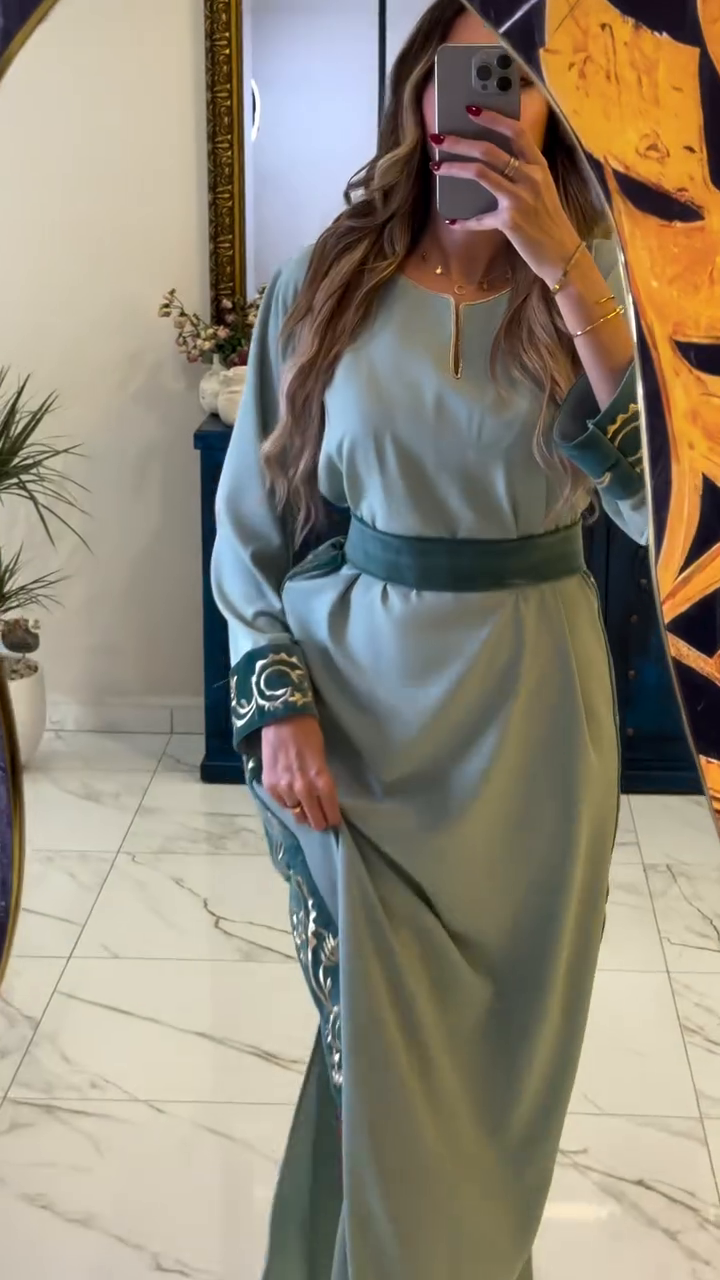 ✨ Caftan Vert d’Eau – Élégance et Raffinement ✨