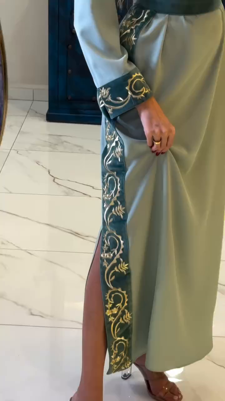 ✨ Caftan Vert d’Eau – Élégance et Raffinement ✨