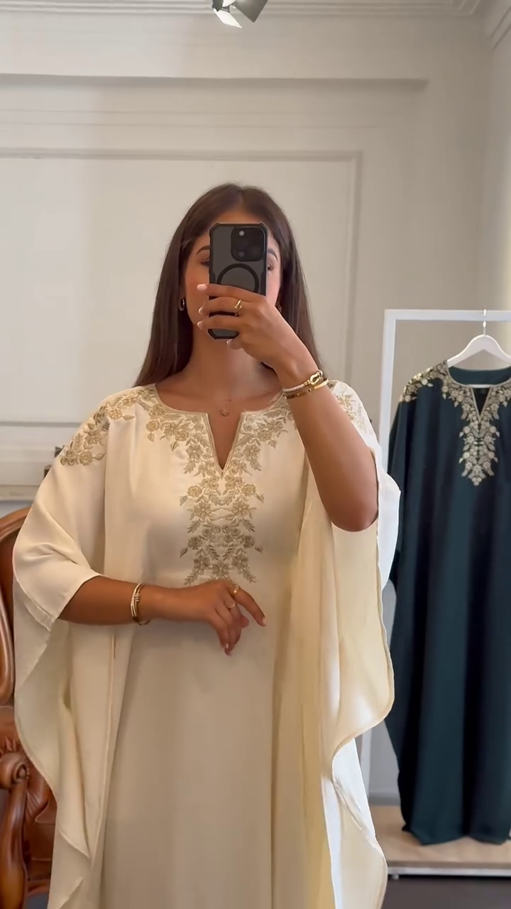 Caftan Sofia – La pièce phare de votre garde-robe élégante