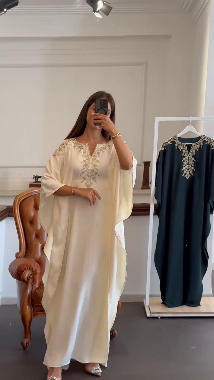 Caftan Sofia – La pièce phare de votre garde-robe élégante