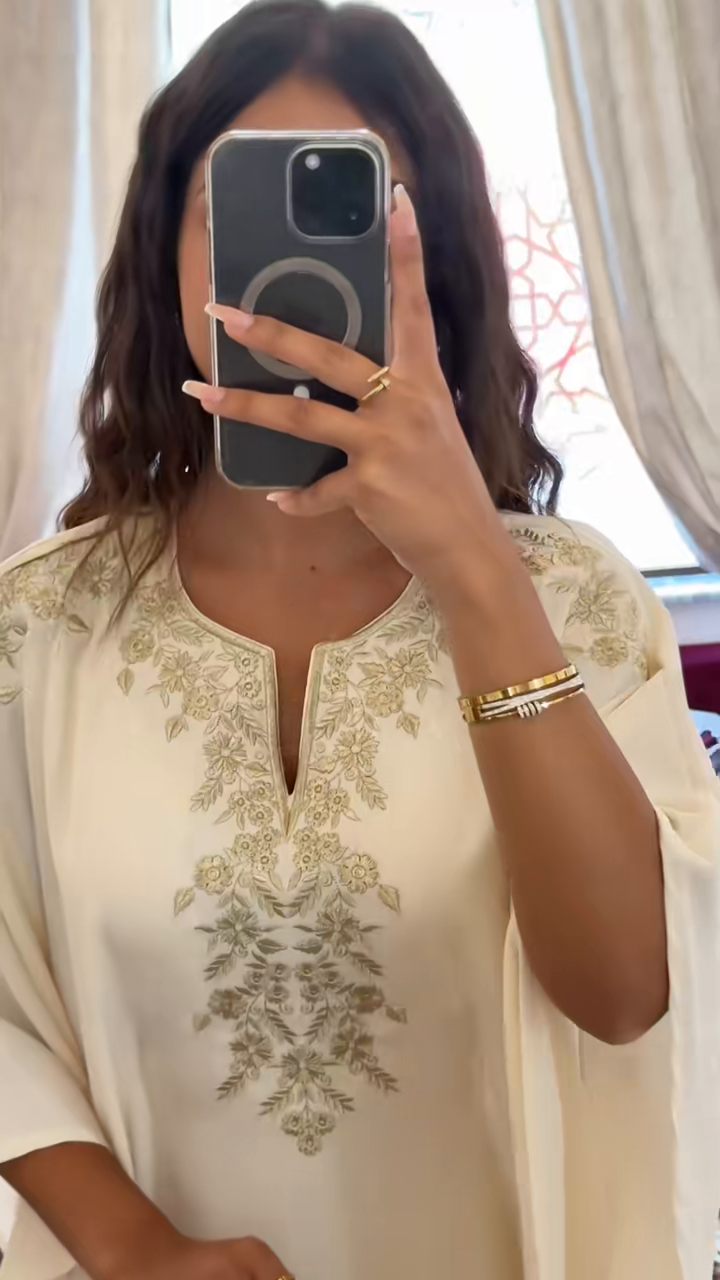 Caftan Sofia – La pièce phare de votre garde-robe élégante