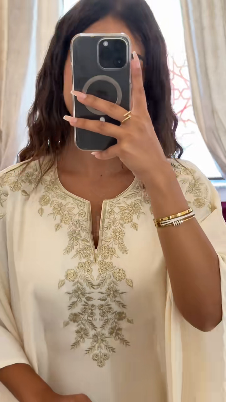 Caftan Sofia – La pièce phare de votre garde-robe élégante